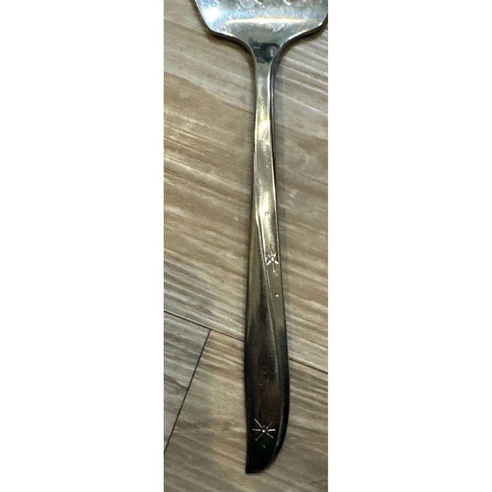 21 Oneida Community Twin Star Stainless. Atomic Starburst. See Description‎